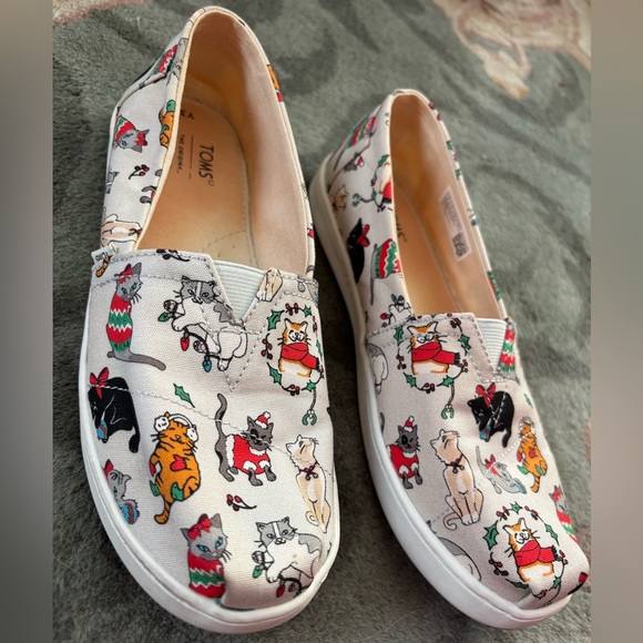 Kids Christmas Tom’s - Picture 2 of 12